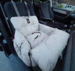 Dog Car Seat for Medium Dogs – Safe Travel Bed for Small & Medium Pets, 25–40 lbs, with Clip-On Leash, Storage Pockets, Water-Resistant & Machine Washable,Color can be customized